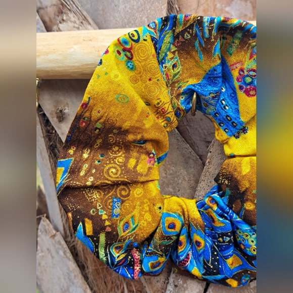 ONE Colorful Scrunchie Blue Cotton Dots Peacock Theme - Picture 9 of 10